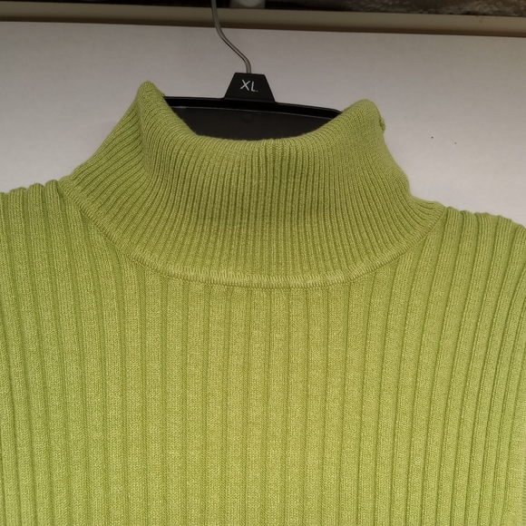 Bamboo Traders Sleeveless Turtleneck Size M - Picture 2 of 11